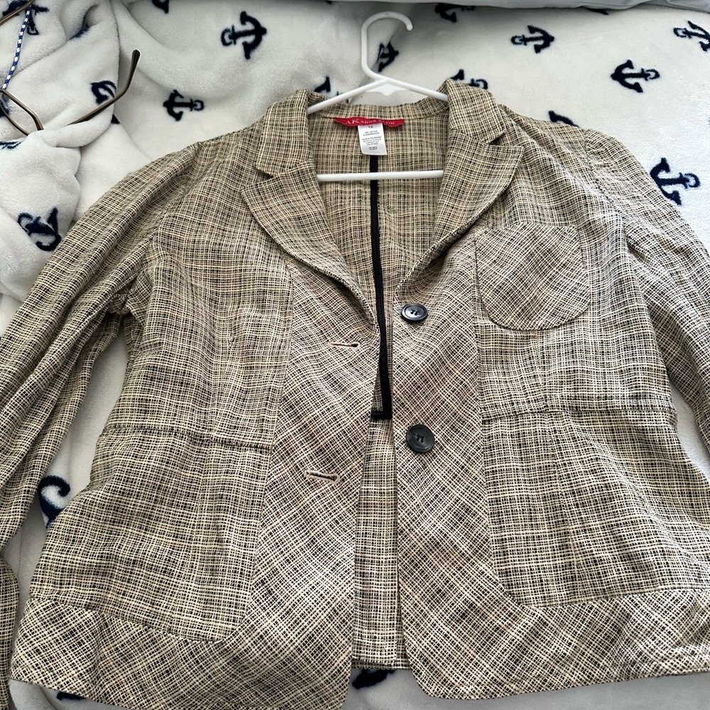 Anne Klein excellent